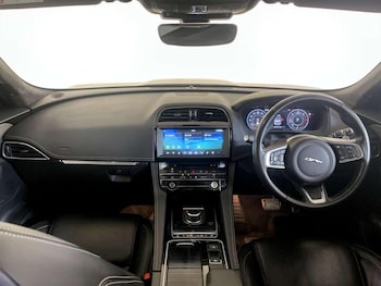 Used Jaguar F-Pace 2019 for sale - 76882692: Photo
