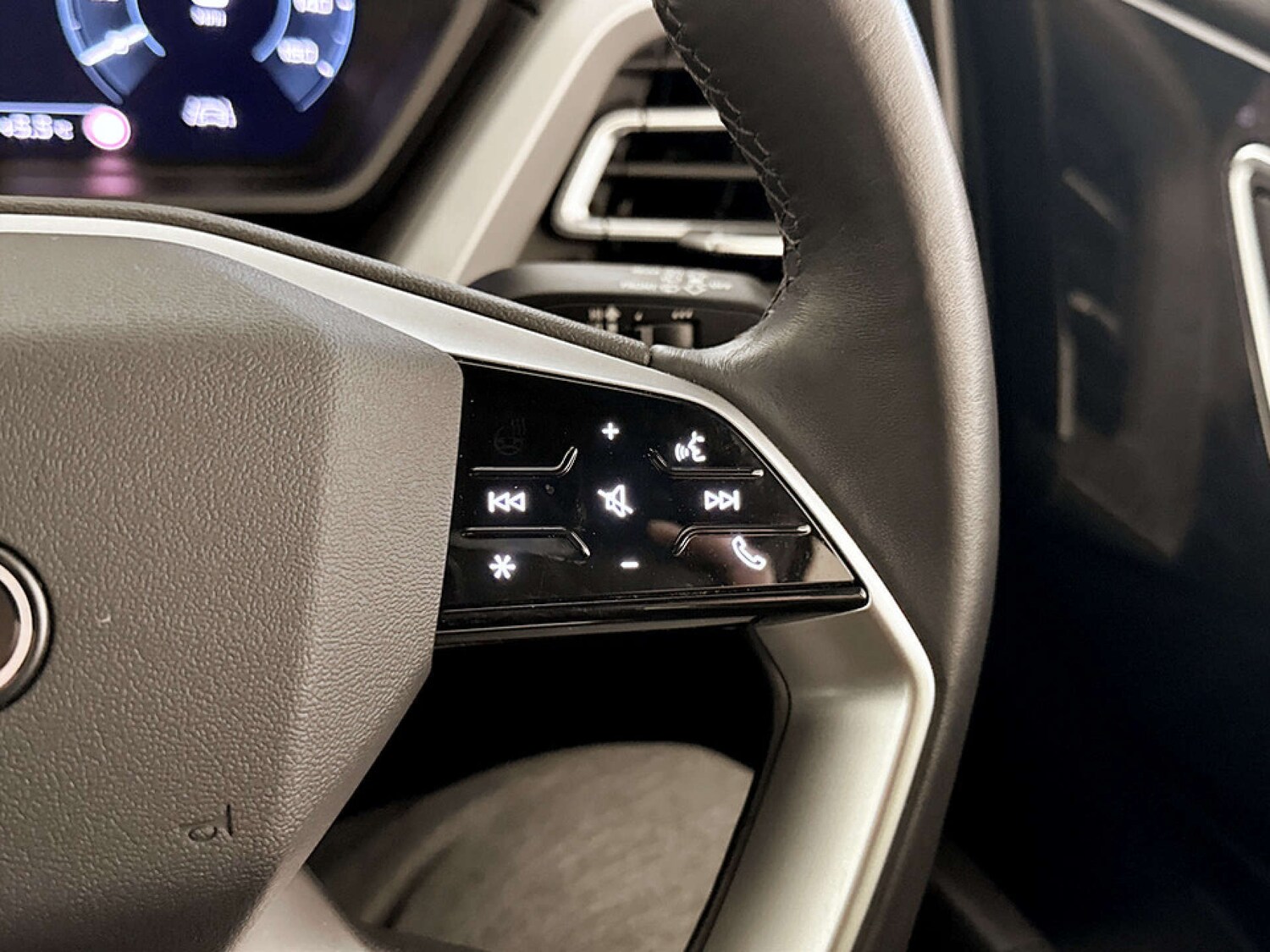 Used Audi Q4 e-tron 2023 for sale - 77452524: Photo 19