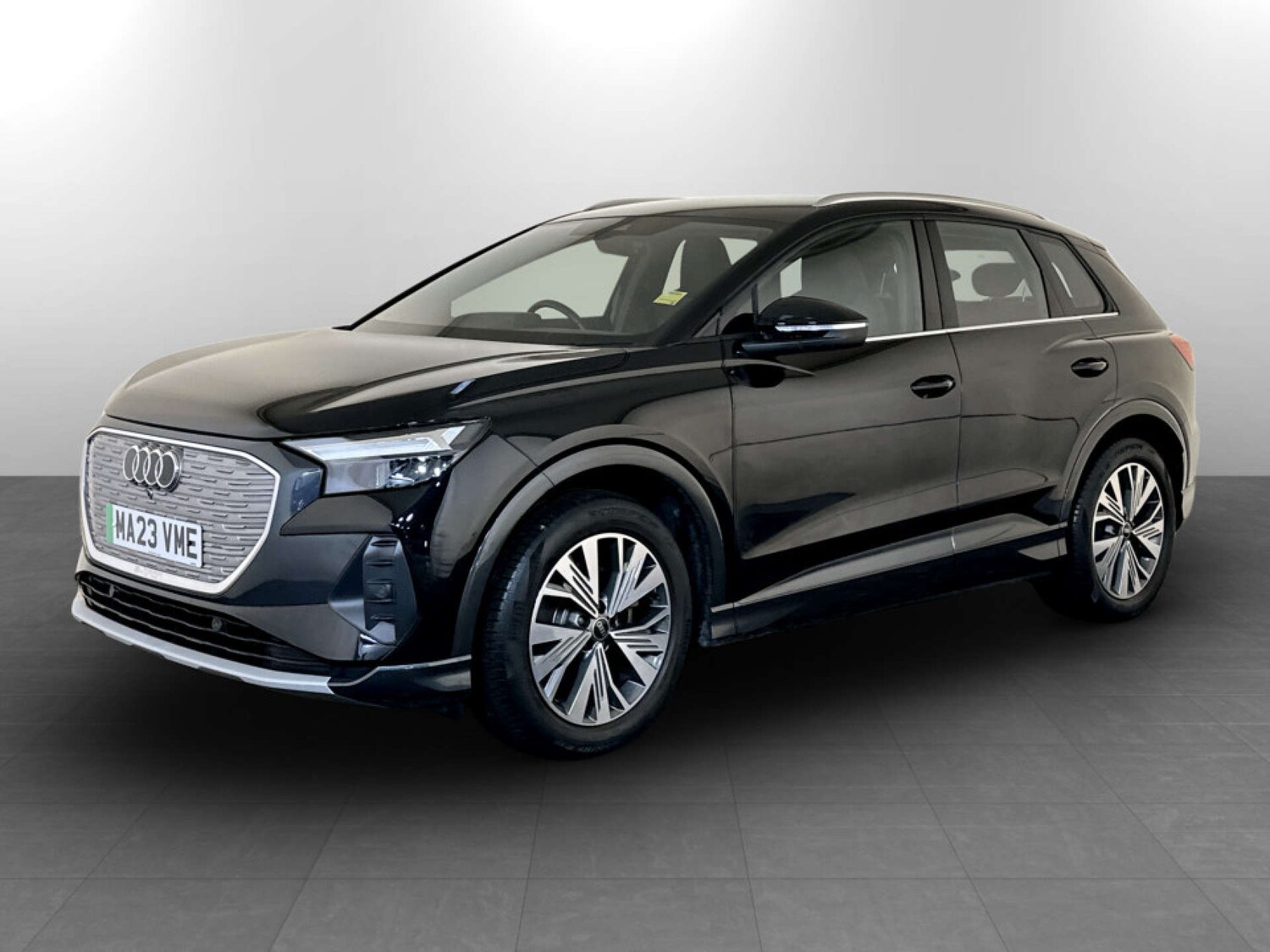 Used Audi Q4 e-tron 2023 for sale - 77452524: Photo 6