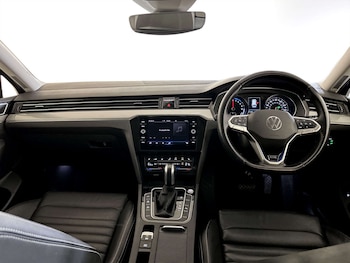 Used Volkswagen Passat 2022 for sale - 77745621: Photo