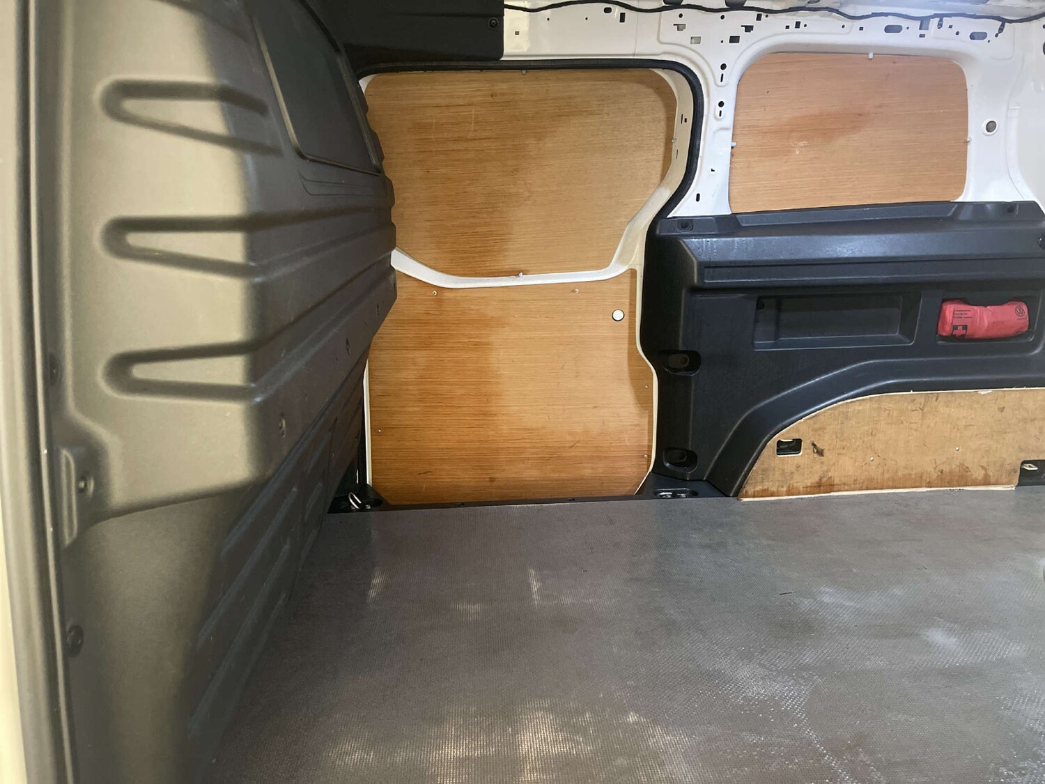 Used Volkswagen ID. Buzz Cargo 2024 for sale - 78045008: Photo 14