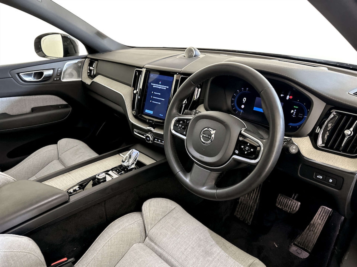 Used Volvo XC60 2022 for sale - 77364268: Photo 17