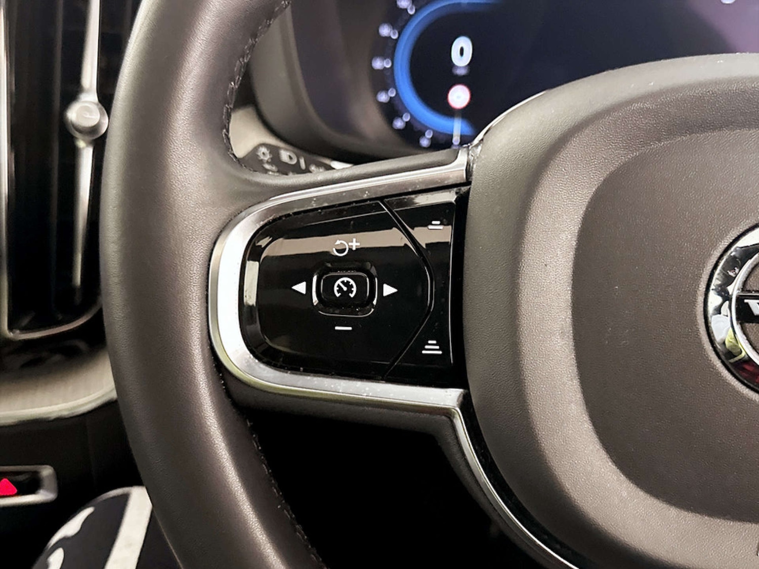 Used Volvo XC60 2022 for sale - 77364268: Photo 19