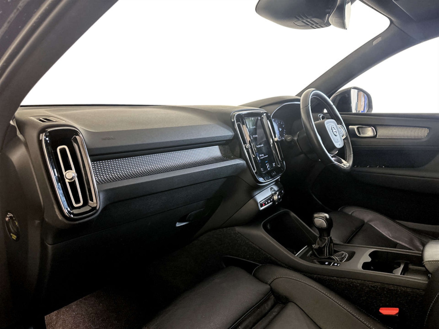 Used Volvo XC40 2021 for sale - 77185278: Photo 12