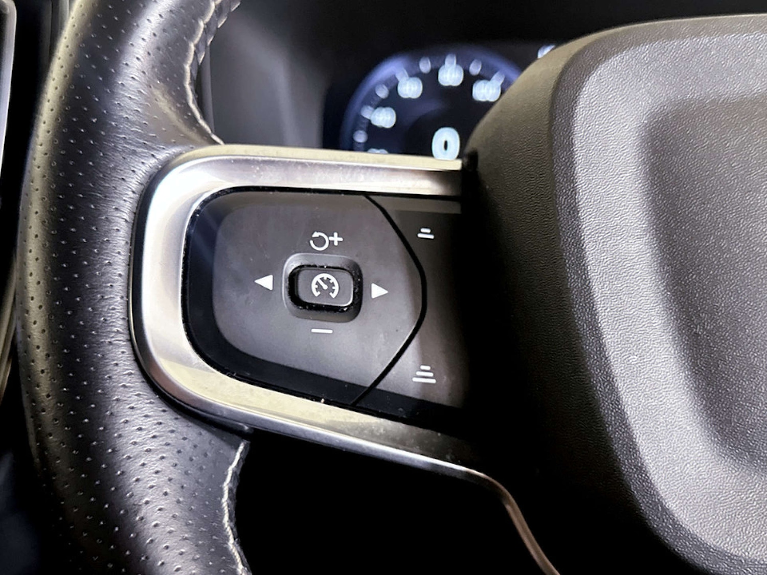 Used Volvo XC40 2021 for sale - 77185278: Photo 17