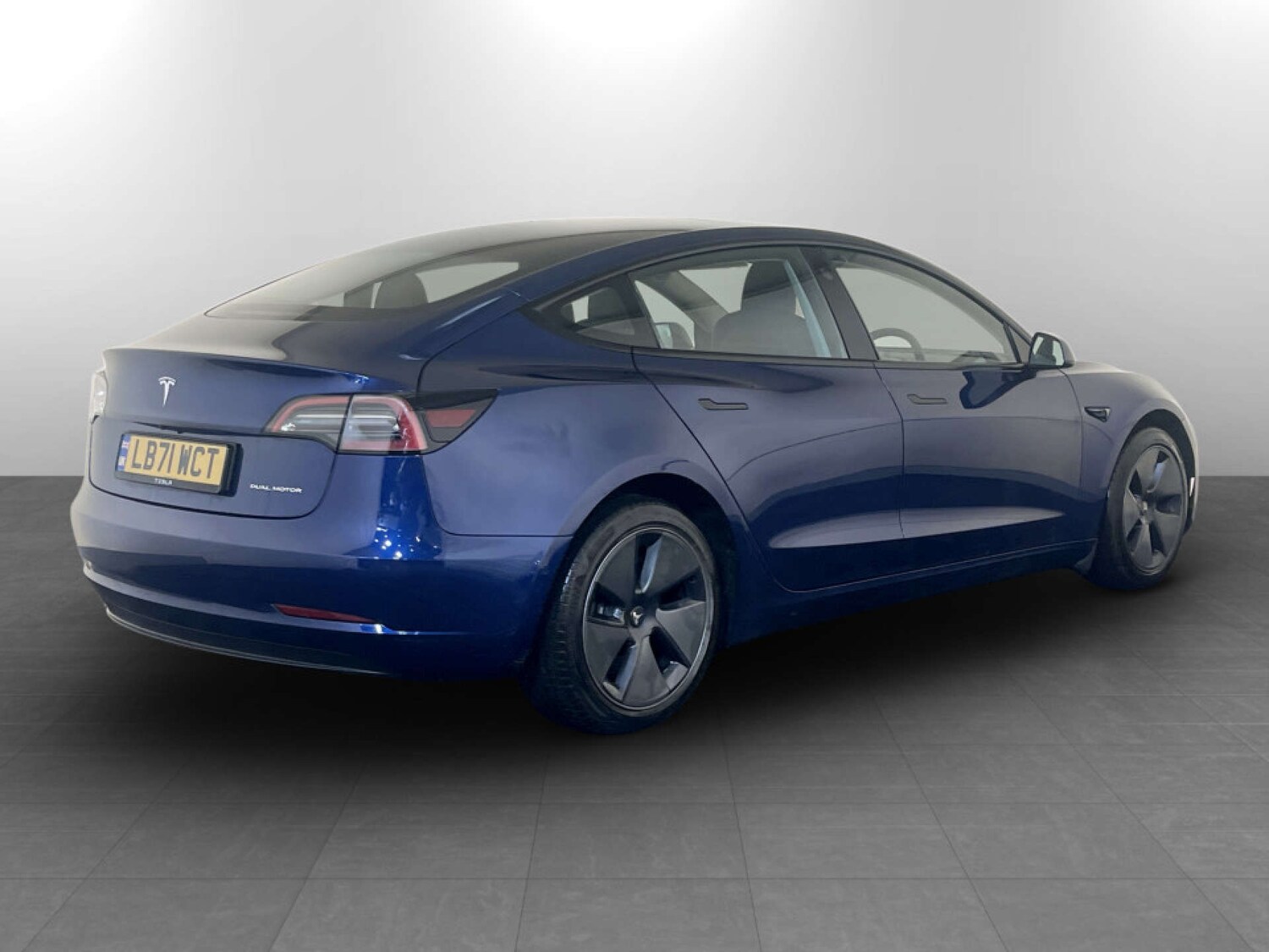 Used Tesla Model 3 2021 for sale - 77469961: Photo 10