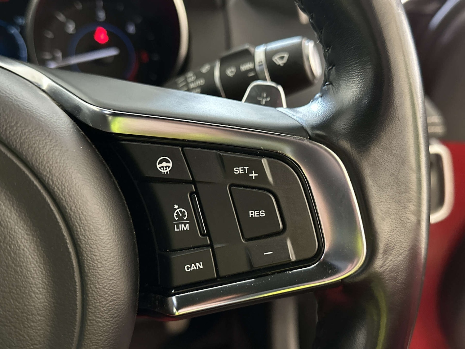 Used Jaguar XE 2018 for sale - 78094537: Photo 19