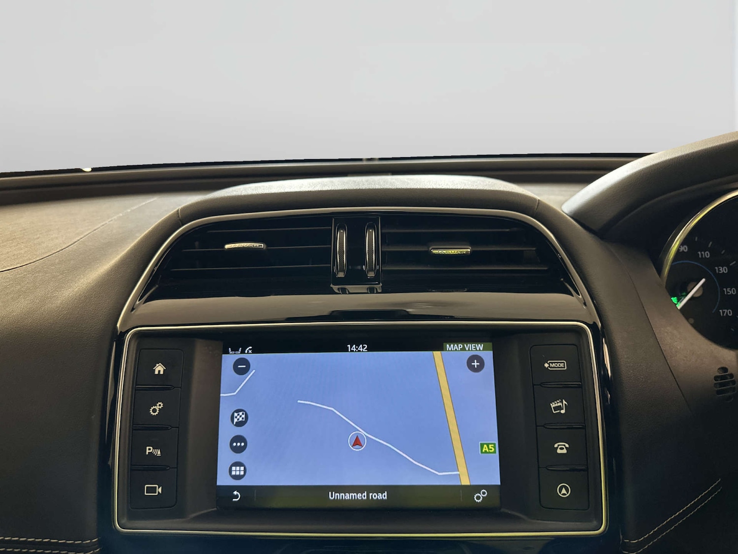 Used Jaguar XE 2018 for sale - 78094537: Photo 21