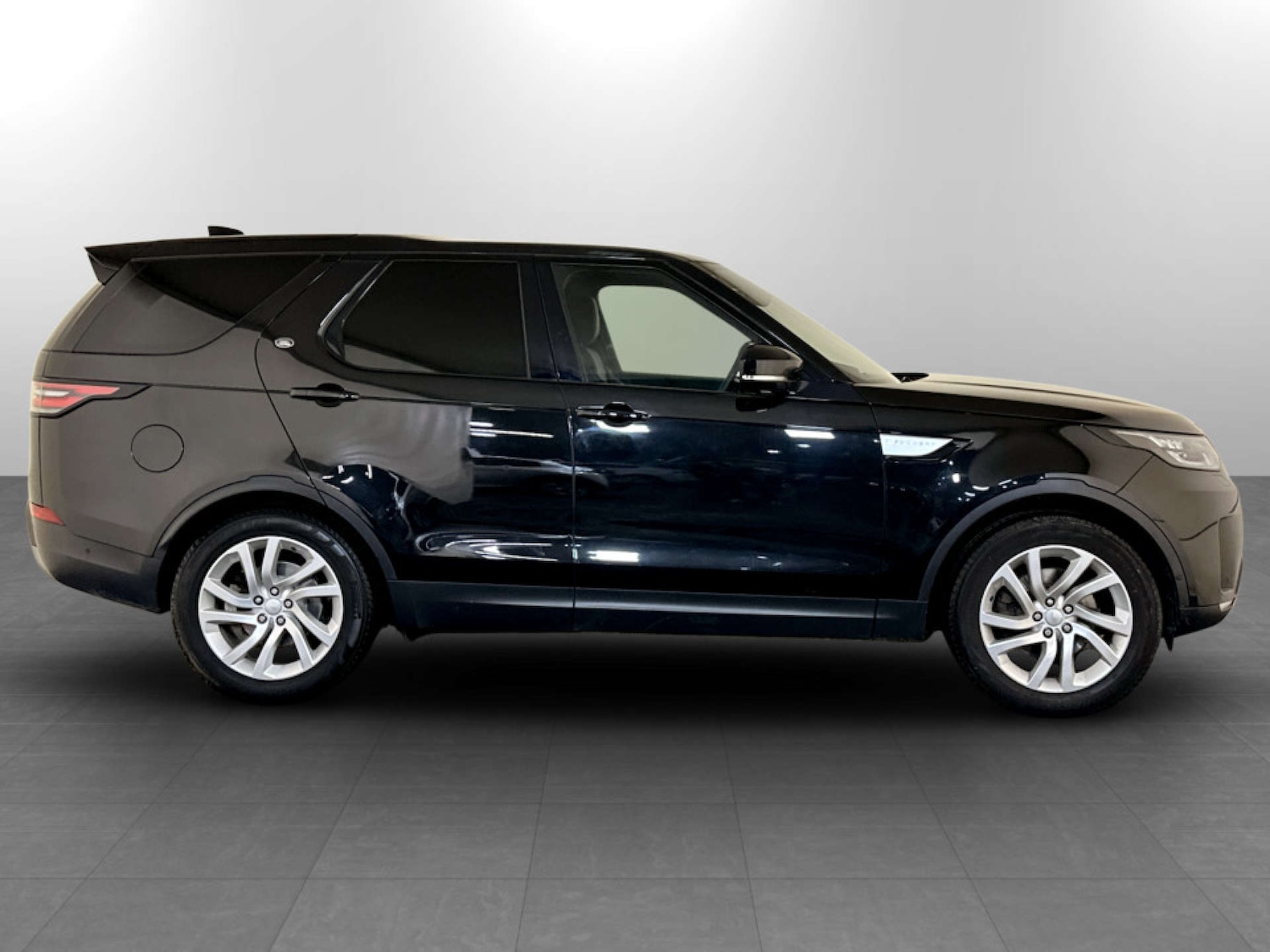 Used Land Rover Discovery 2020 for sale - 77195858: Photo 11