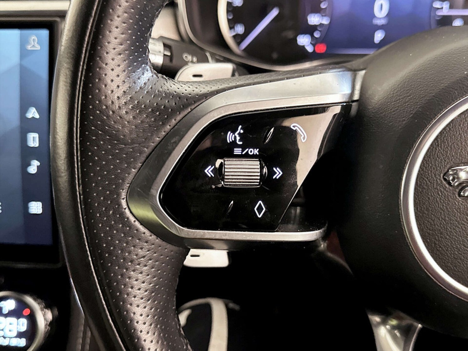 Used Jaguar F-Pace 2021 for sale - 77368195: Photo 16