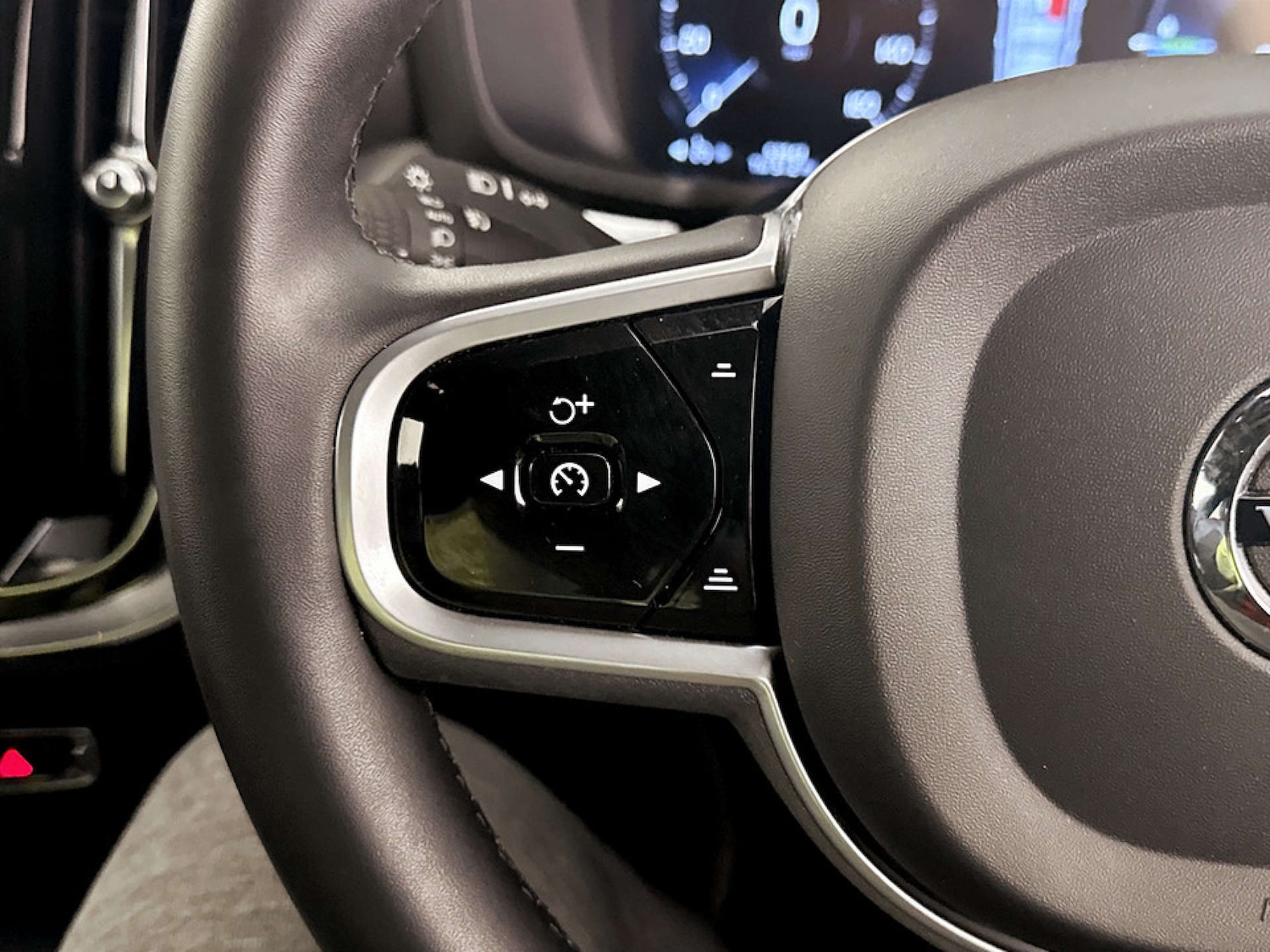 Used Volvo V60 2021 for sale - 77299421: Photo 17