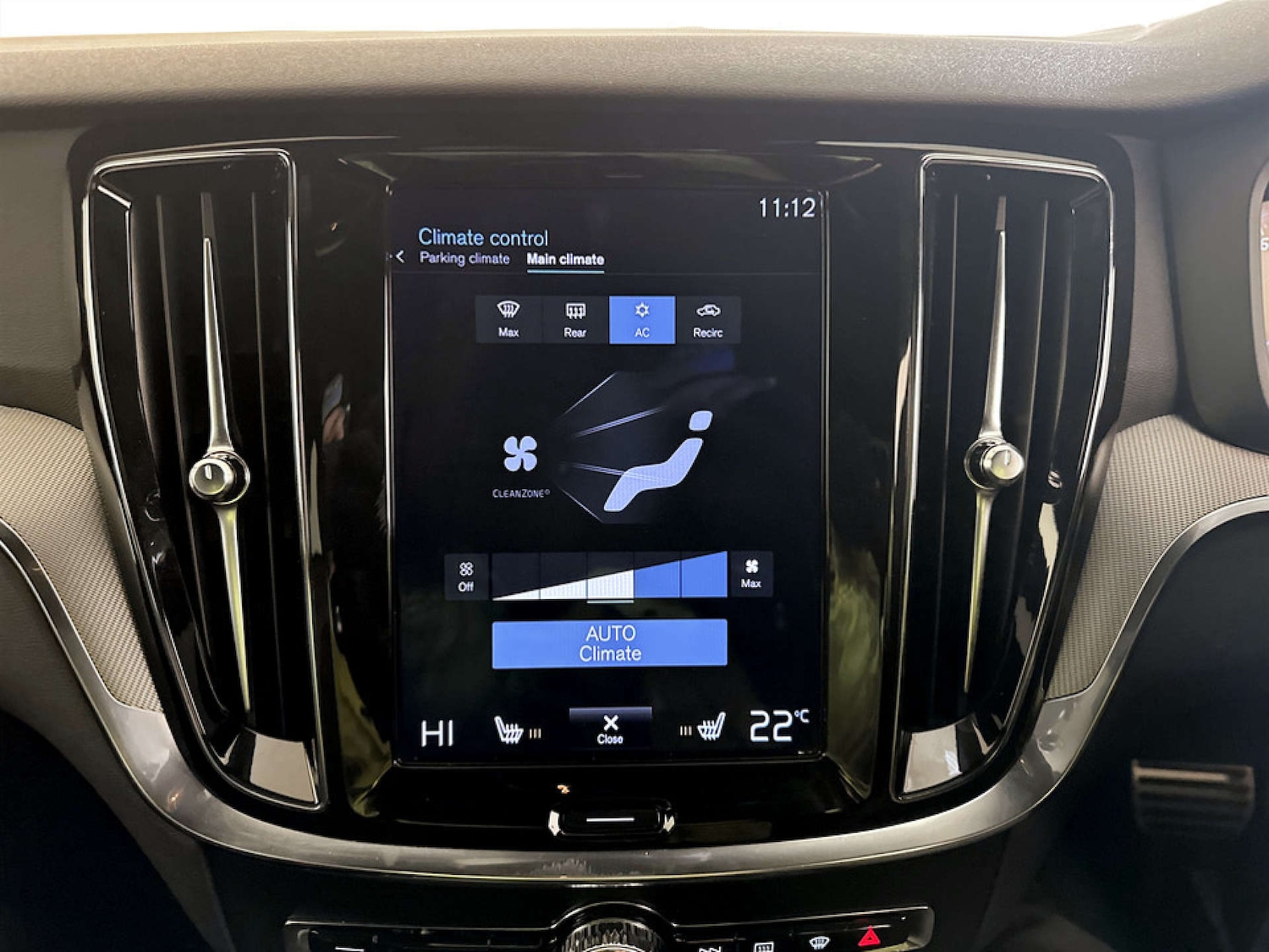 Used Volvo V60 2021 for sale - 77299421: Photo 24