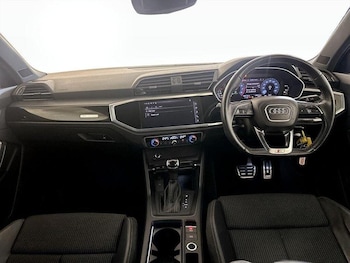 Used Audi Q3 2022 for sale - 76079759: Photo 3