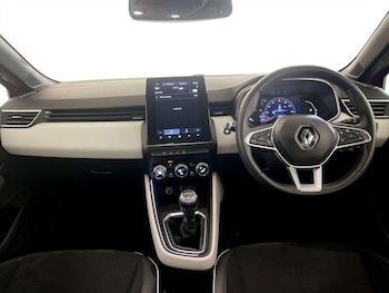 Used Renault Clio 2021 for sale - 77088208: Photo