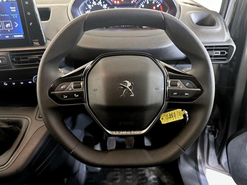 Used Peugeot Partner 2022 for sale - 76690836: Photo 16