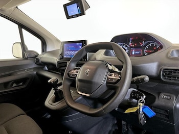 Used Peugeot Partner 2022 for sale - 76690836: Photo