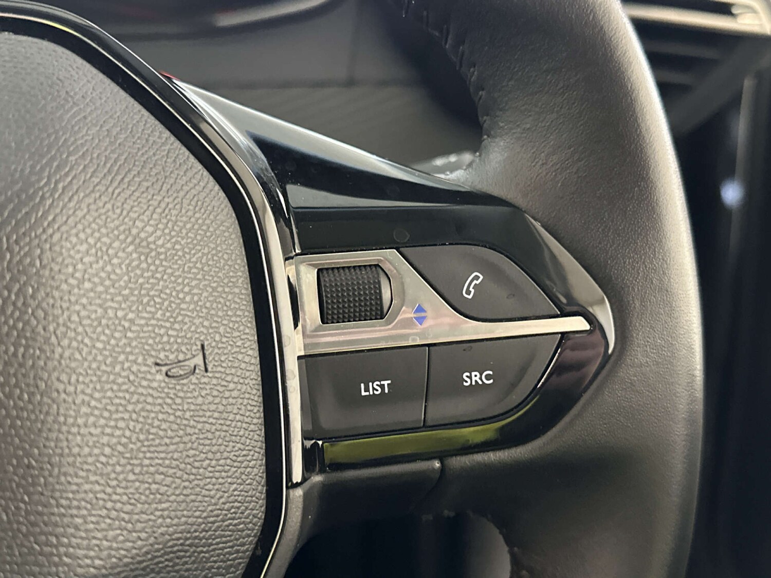 Used Peugeot E-2008 2021 for sale - 77953342: Photo 19