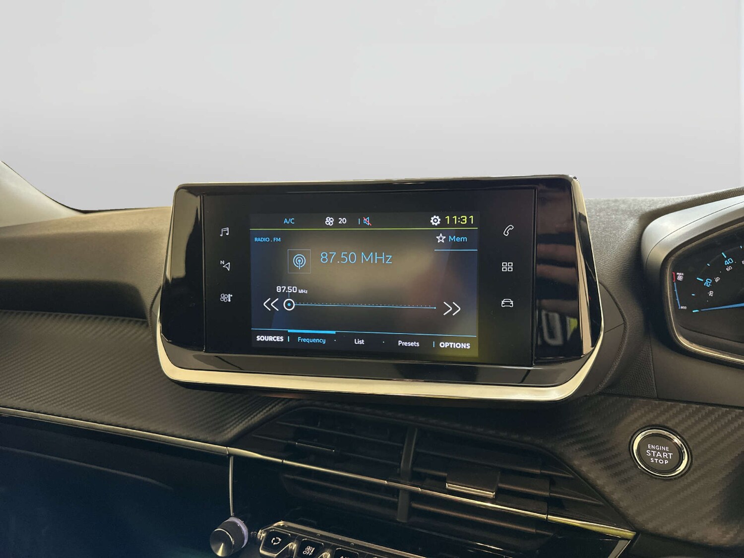 Used Peugeot E-2008 2021 for sale - 77953342: Photo 20