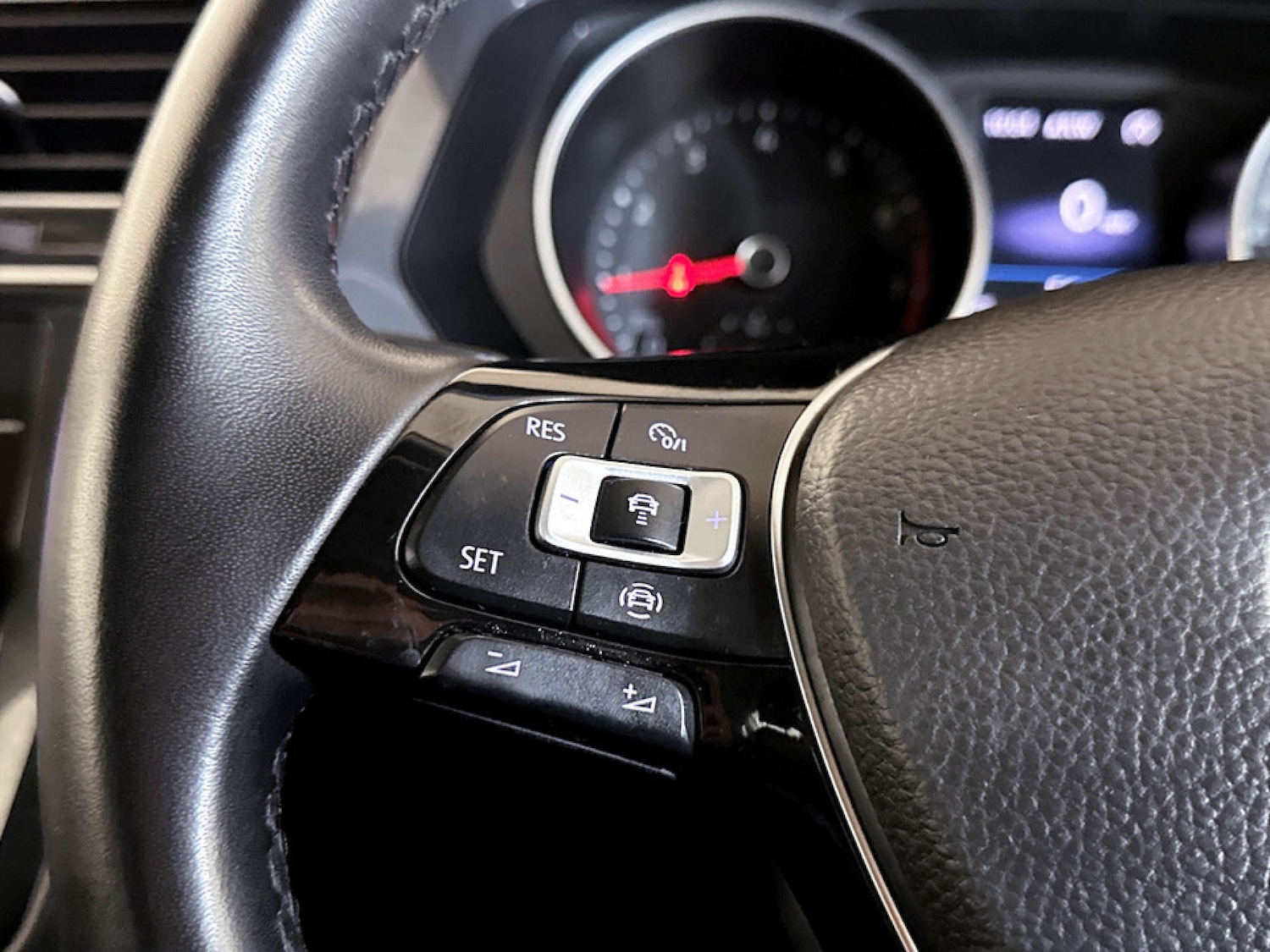 Used Volkswagen Tiguan 2019 for sale - 77822599: Photo 16