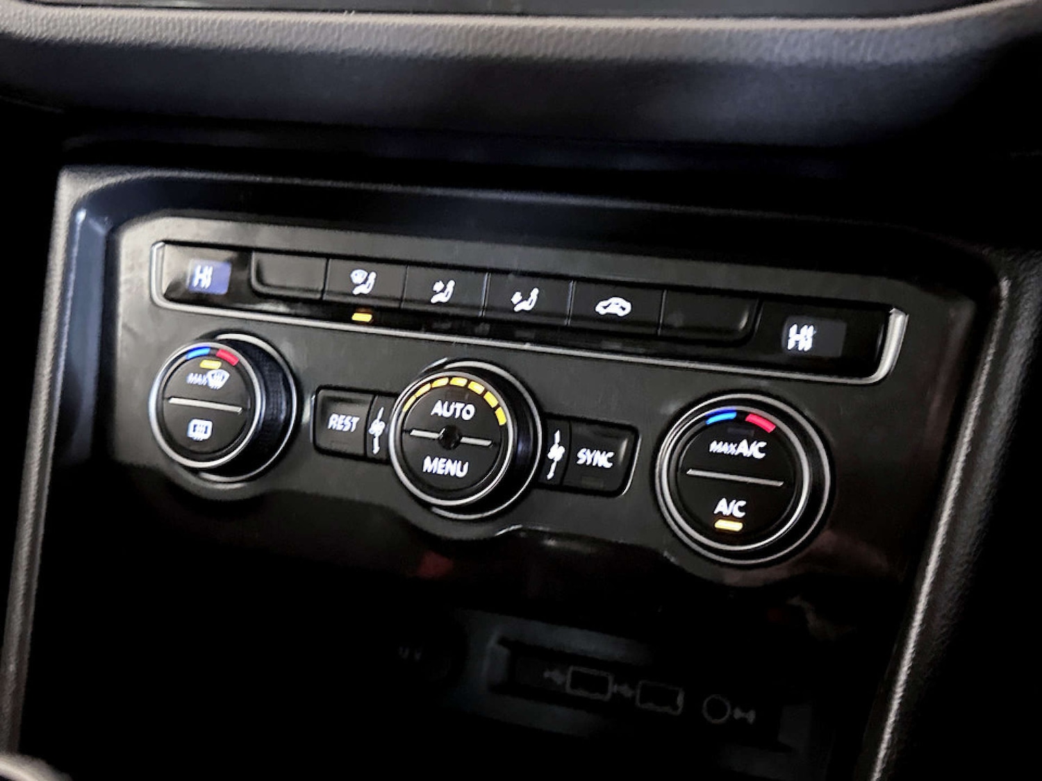 Used Volkswagen Tiguan 2019 for sale - 77822599: Photo 24