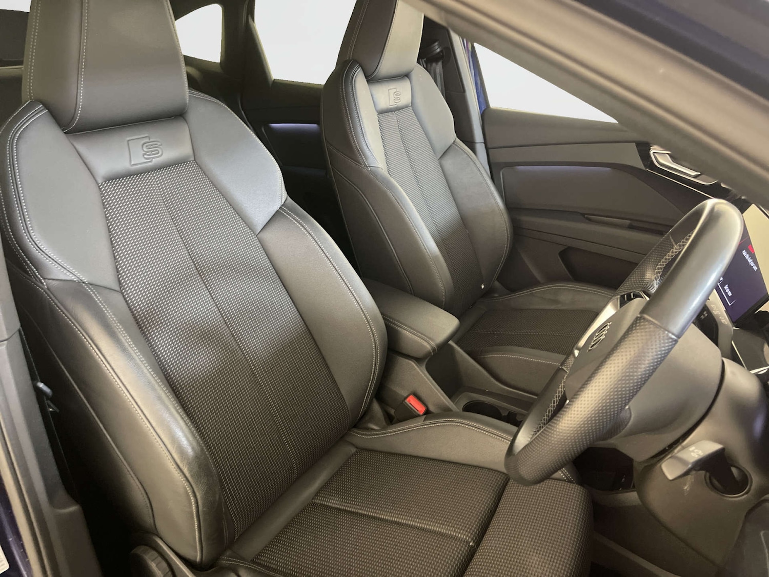 Used Audi Q4 e-tron 2023 for sale - 78083373: Photo 13