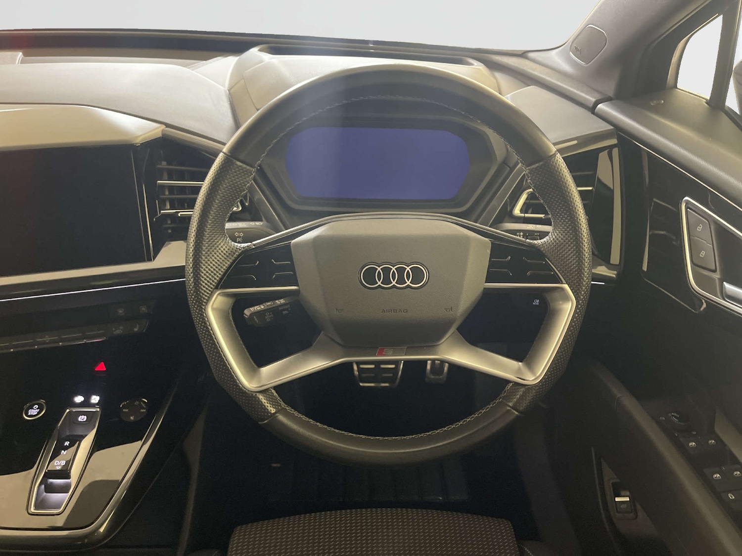 Used Audi Q4 e-tron 2023 for sale - 78083373: Photo 16