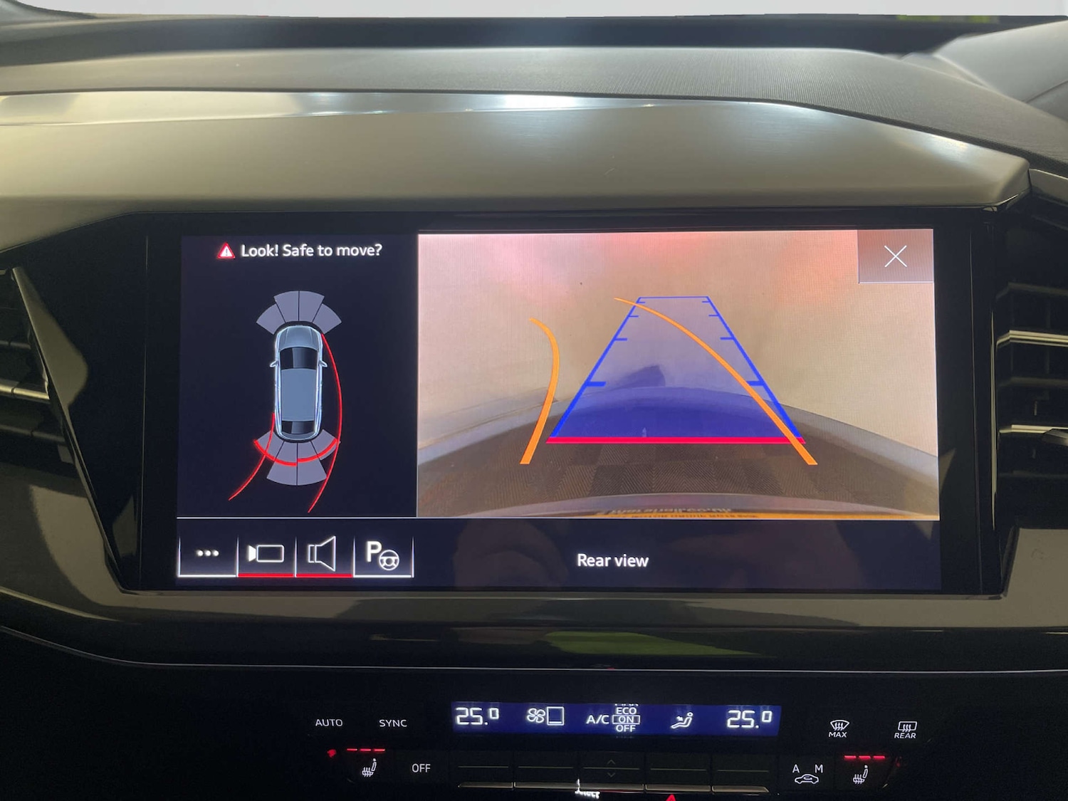 Used Audi Q4 e-tron 2023 for sale - 78083373: Photo 20