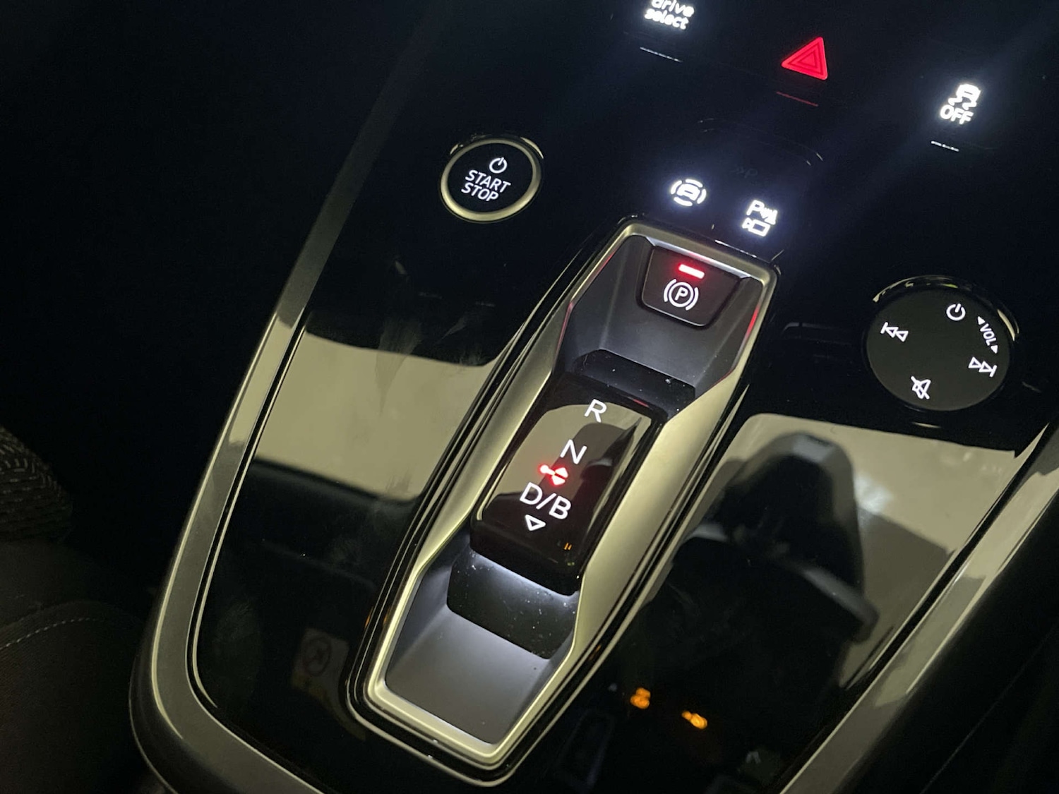 Used Audi Q4 e-tron 2023 for sale - 78083373: Photo 25