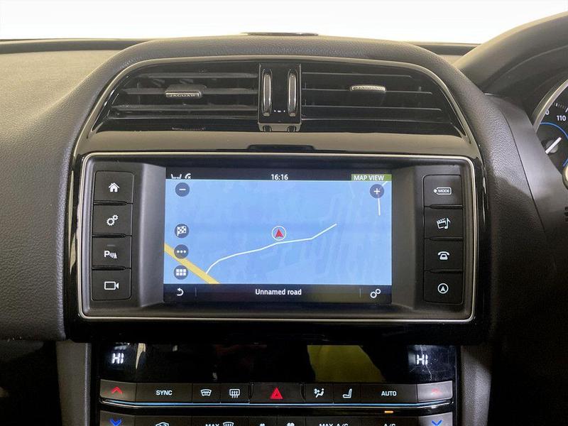 Used Jaguar F-Pace 2017 for sale - 76557471: Photo 21