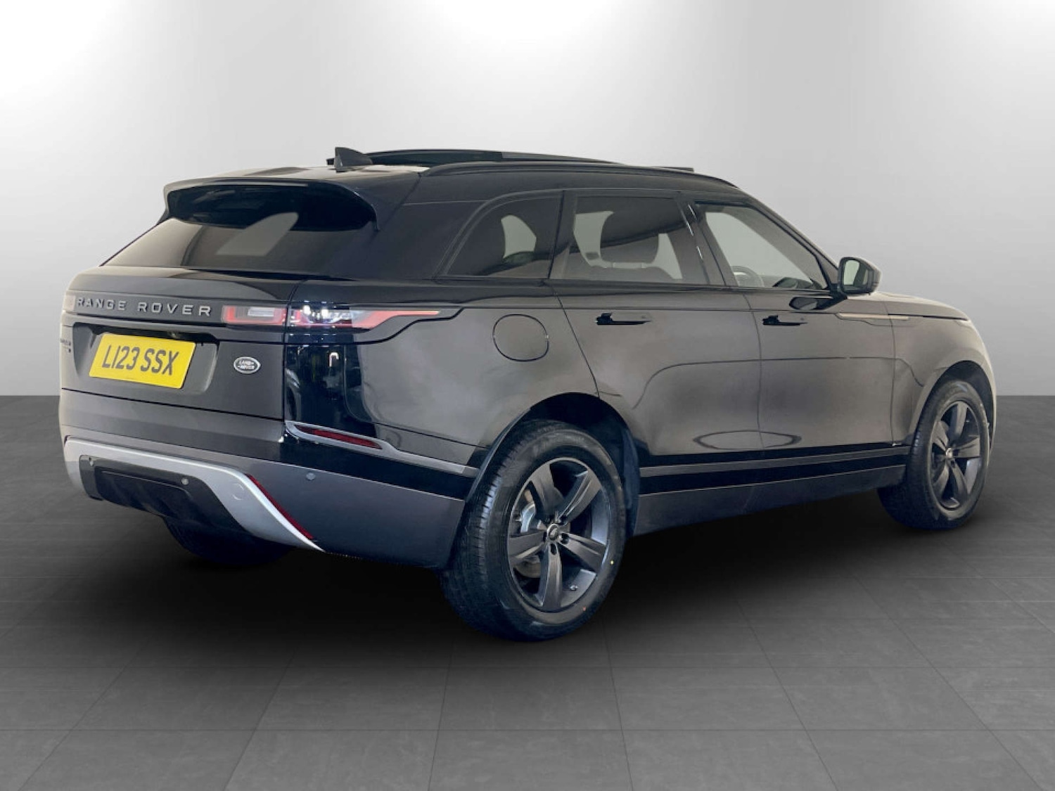 Used Land Rover Range Rover Velar 2019 for sale - 77184900: Photo 10