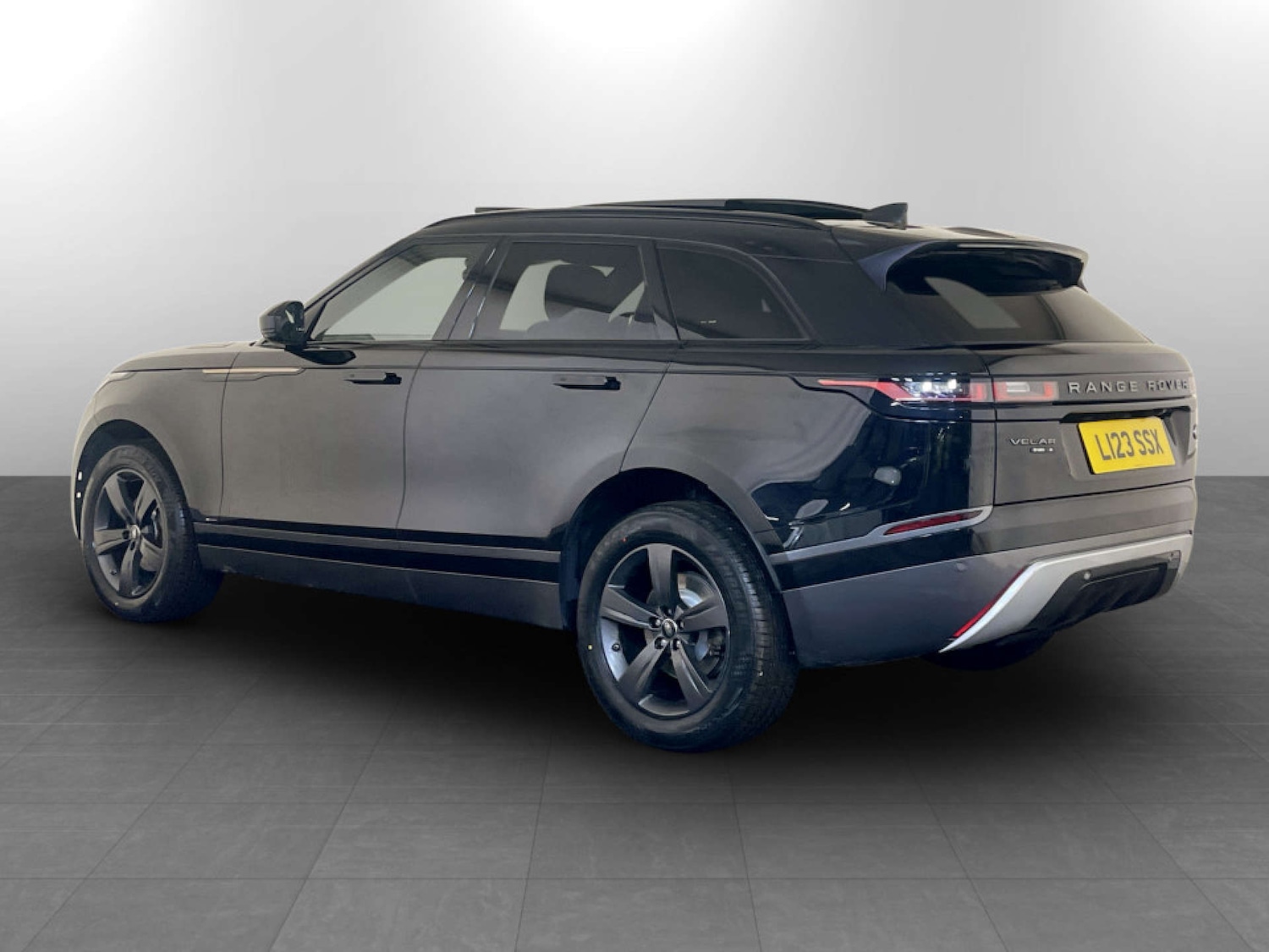 Used Land Rover Range Rover Velar 2019 for sale - 77184900: Photo 8