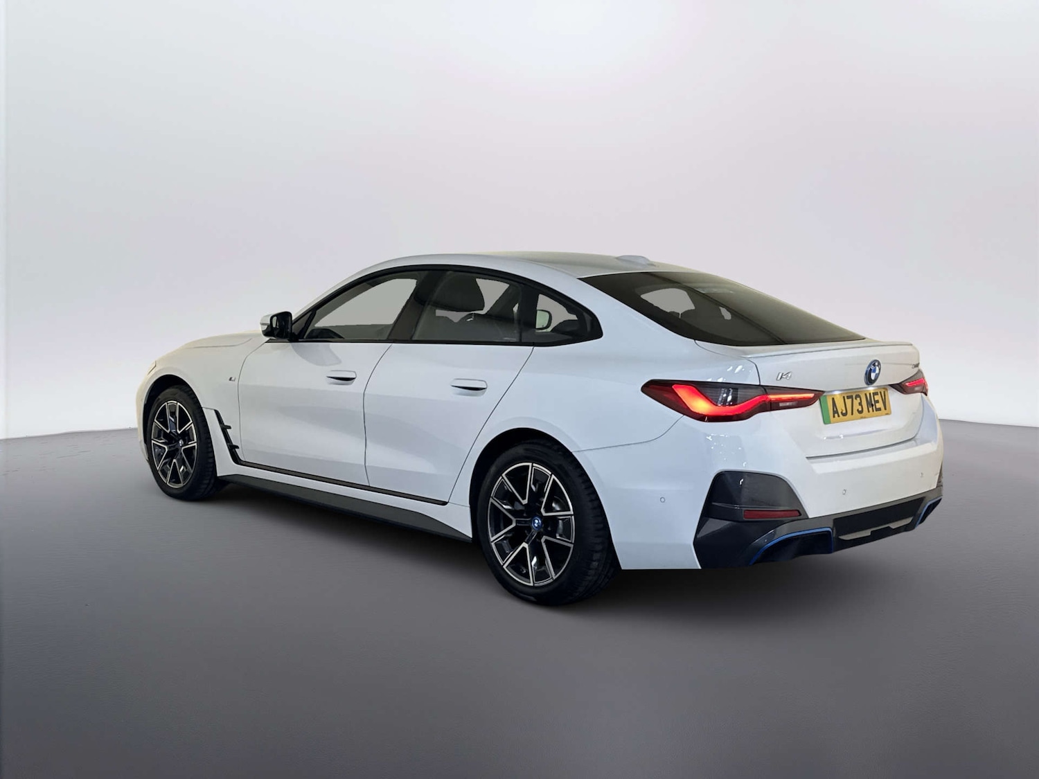 Used BMW i4 2024 for sale - 77989907: Photo 8