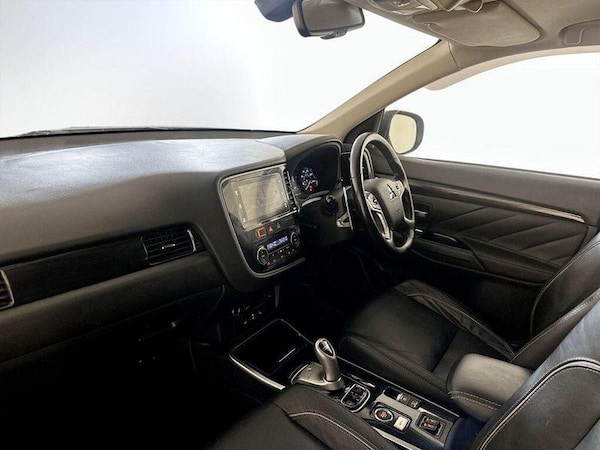 Used Mitsubishi Outlander 2018 for sale - 76209373: Photo 12