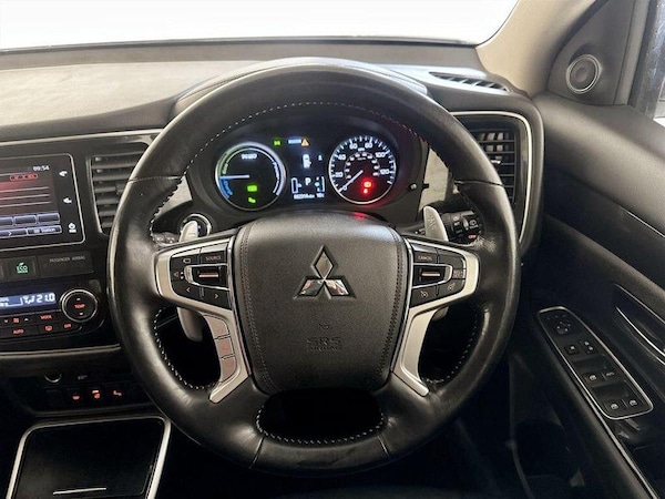 Used Mitsubishi Outlander 2018 for sale - 76209373: Photo 17