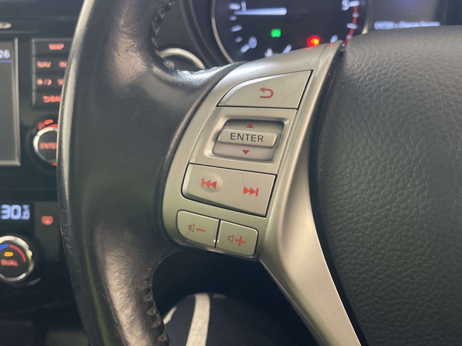 Used Nissan Qashqai 2016 for sale - 78039642: Photo 16