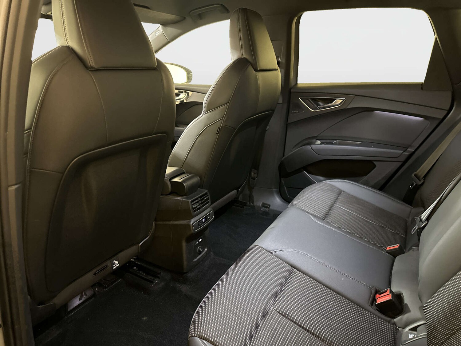 Used Audi Q4 e-tron 2022 for sale - 77903062: Photo 13