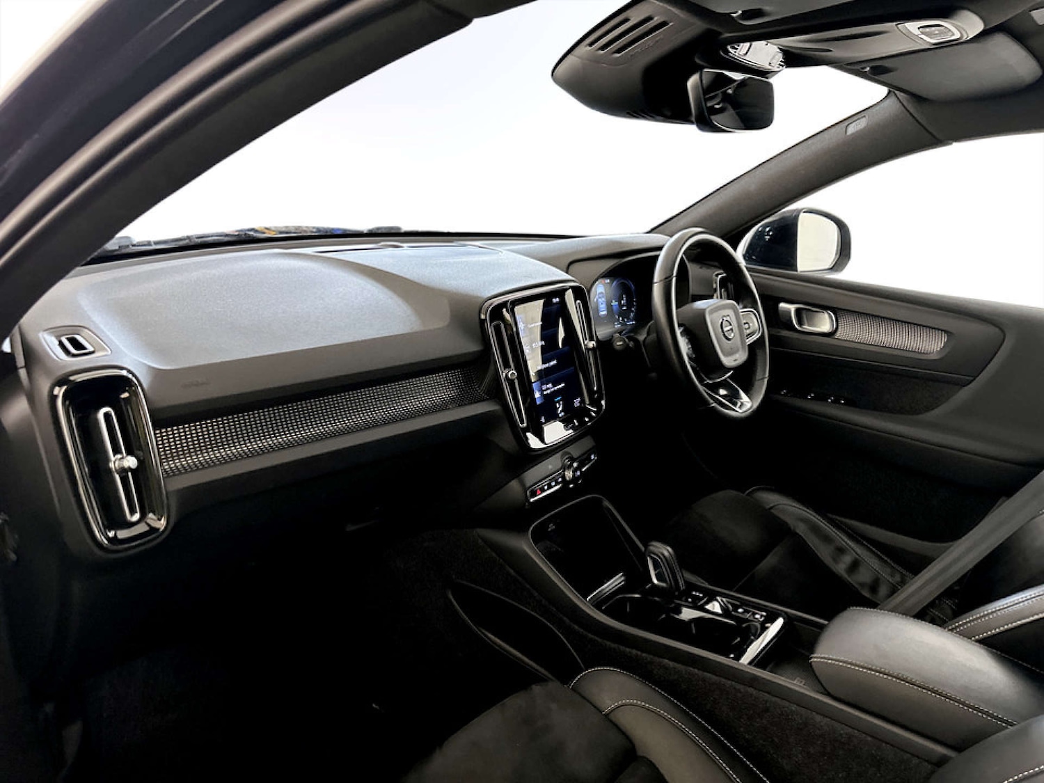 Used Volvo XC40 2021 for sale - 77329447: Photo 15