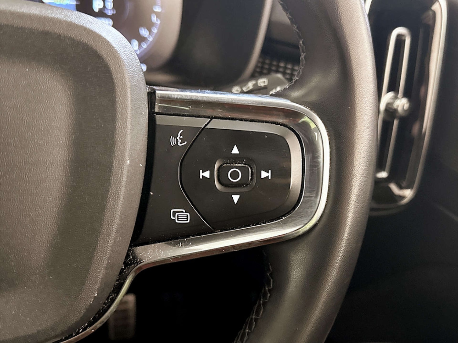 Used Volvo XC40 2021 for sale - 77329447: Photo 26