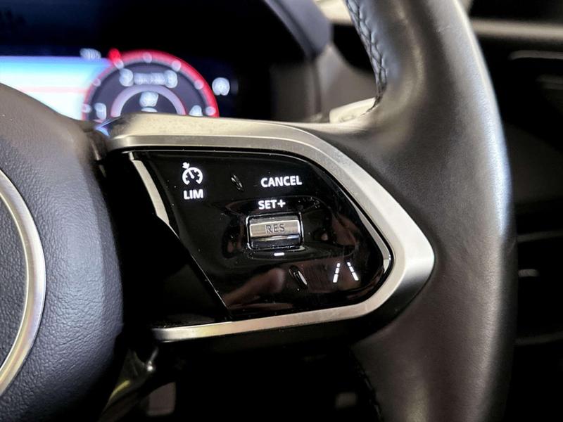 Used Jaguar XE 2019 for sale - 76819097: Photo 19