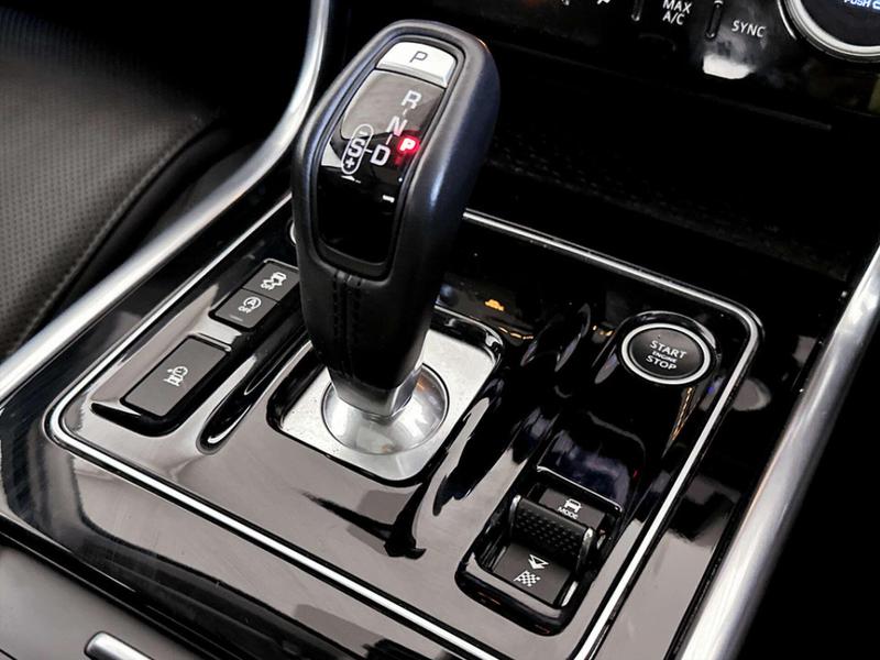 Used Jaguar XE 2019 for sale - 76819097: Photo 27