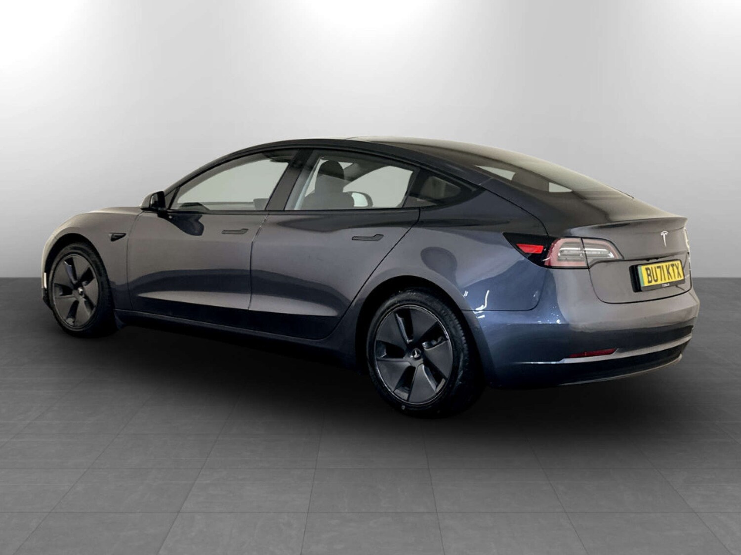 Used Tesla Model 3 2021 for sale - 77681188: Photo 7