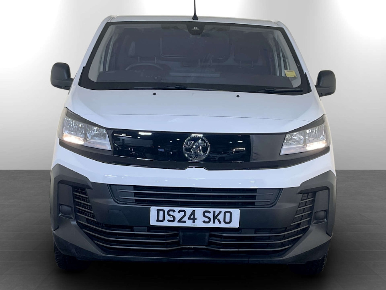 Used Vauxhall Vivaro 2024 for sale - 77639576: Photo 5