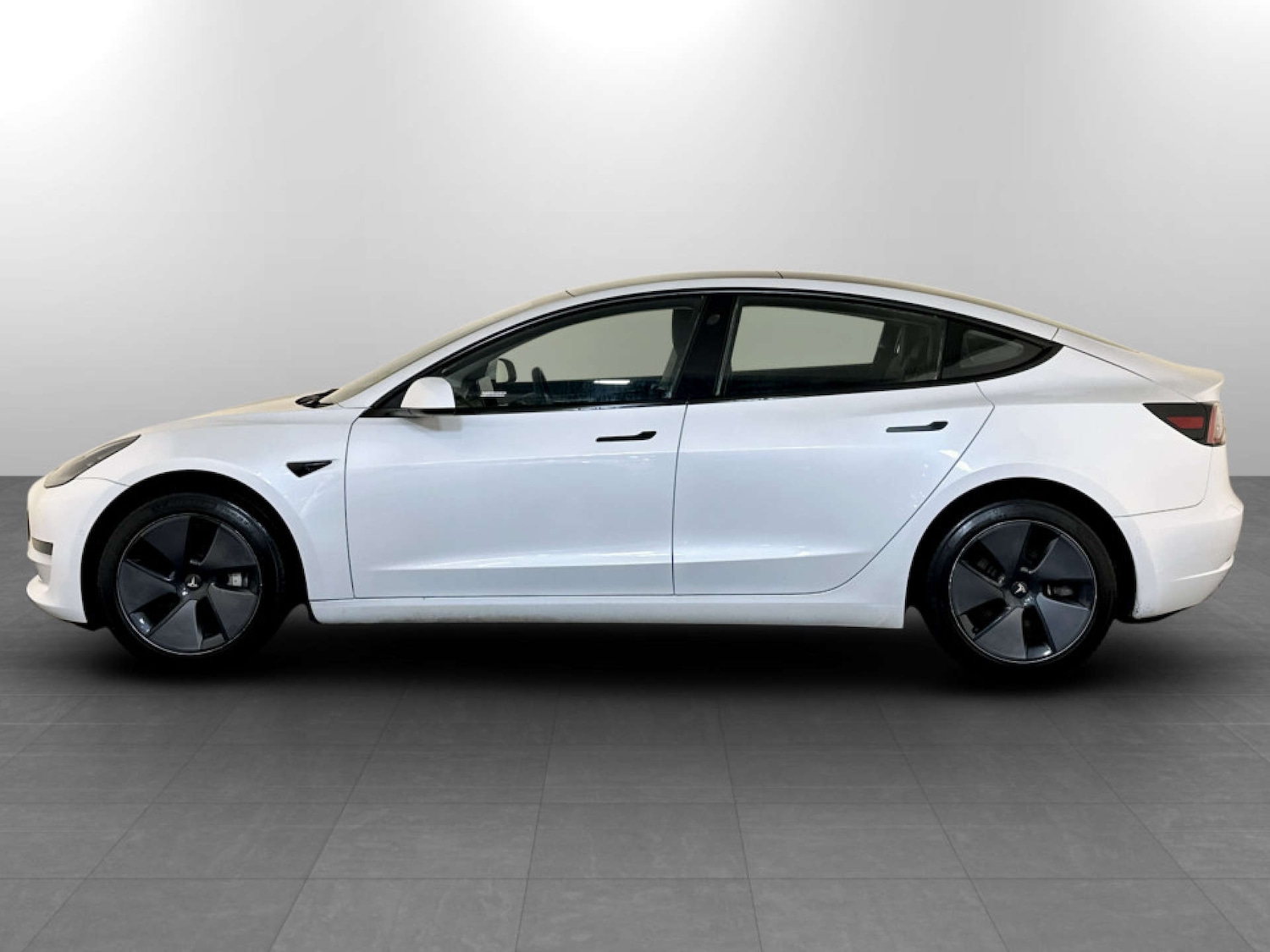 Used Tesla Model 3 2021 for sale - 77342171: Photo 7