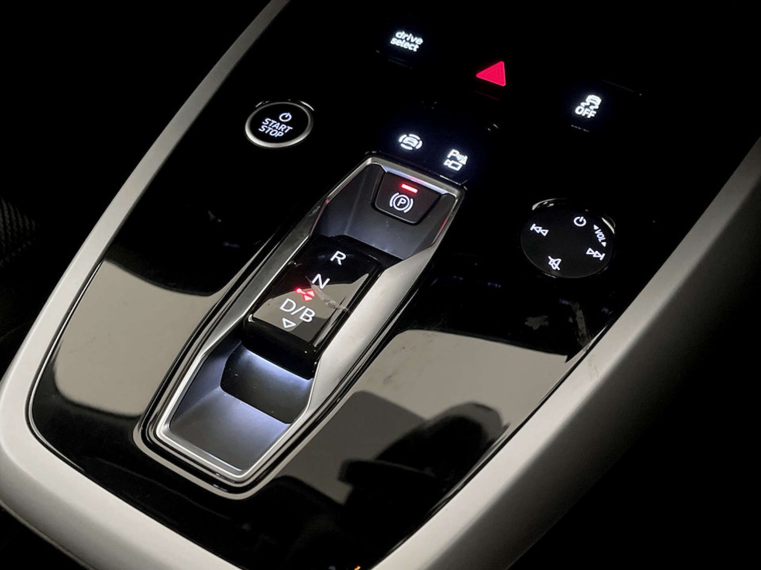 Used Audi Q4 e-tron 2023 for sale - 77547653: Photo 27