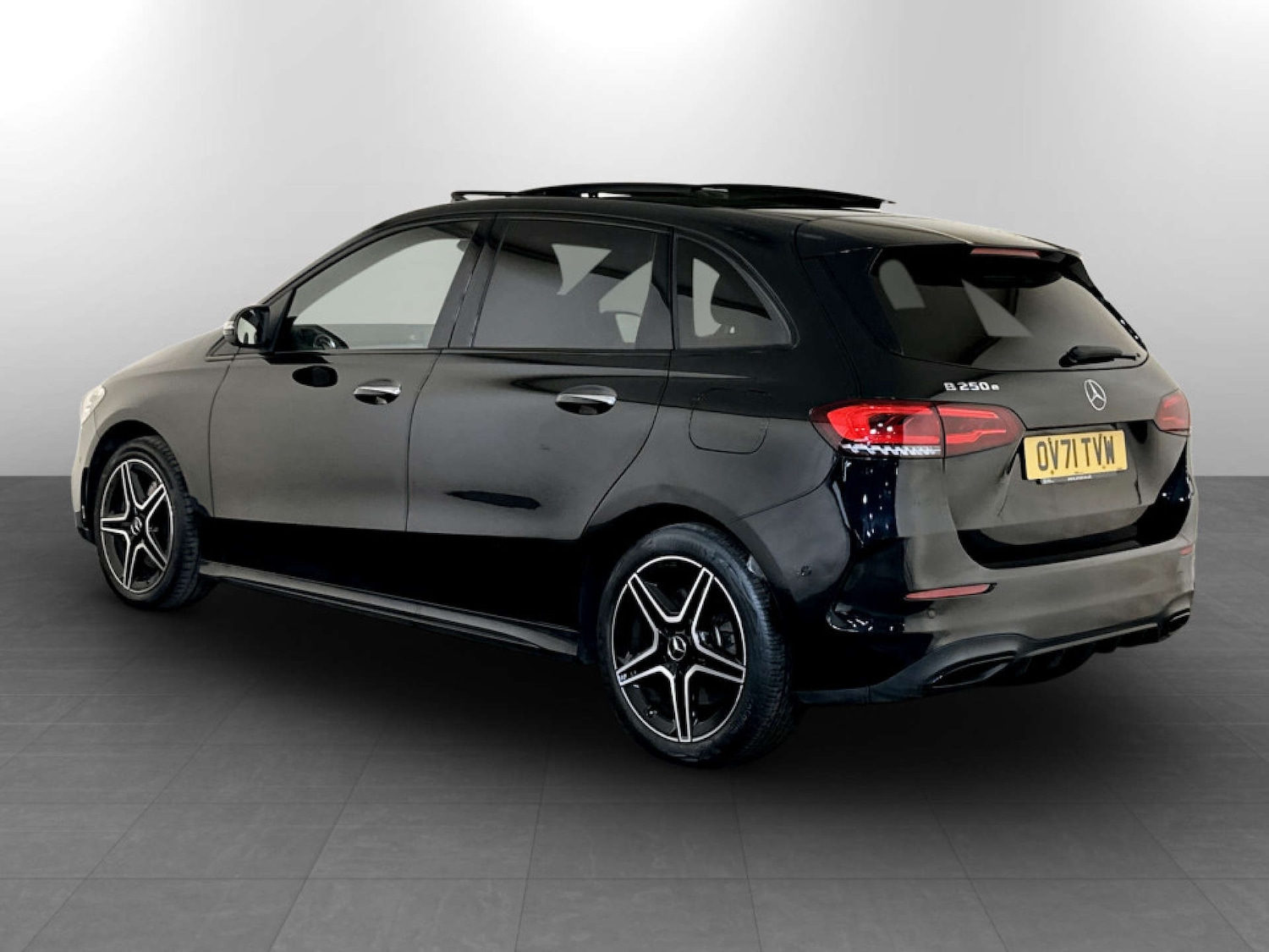 Used Mercedes-Benz B Class 2021 for sale - 77604032: Photo 8