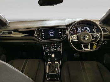 Used Volkswagen T-Roc 2021 for sale - 79044704: Photo