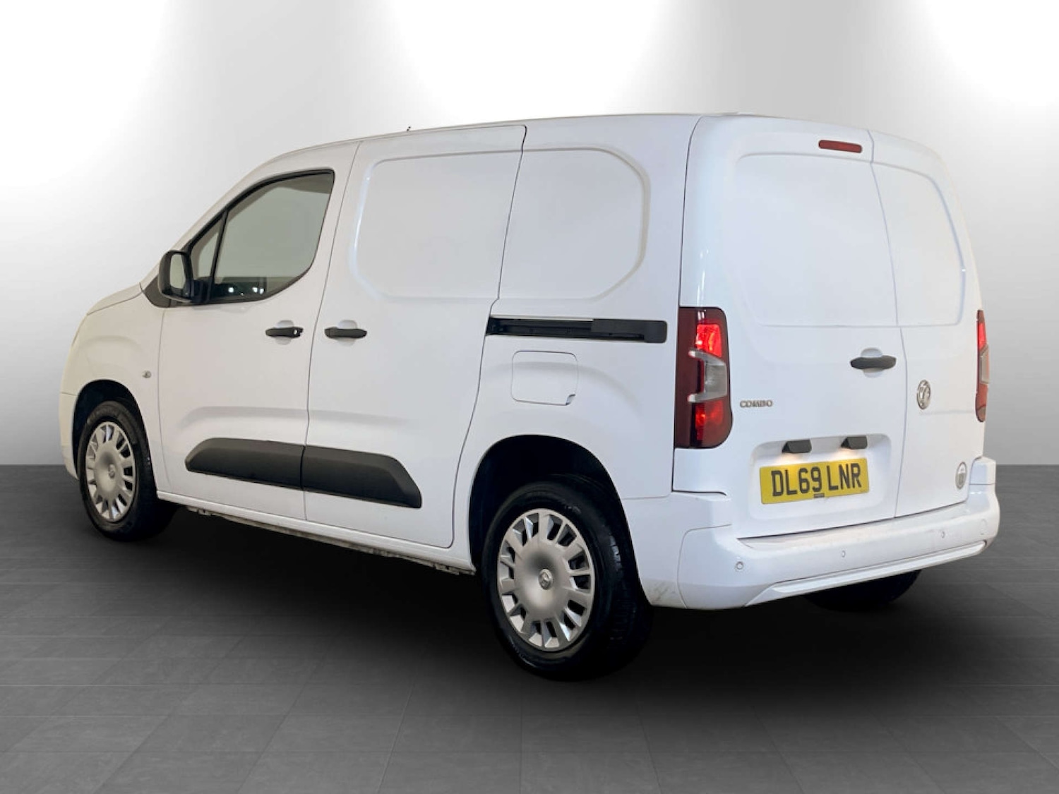 Used Vauxhall Combo 2019 for sale - 77227804: Photo 8