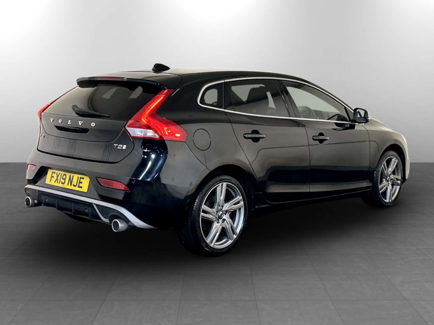 Used Volvo V40 2019 for sale - 77355467: Photo 10