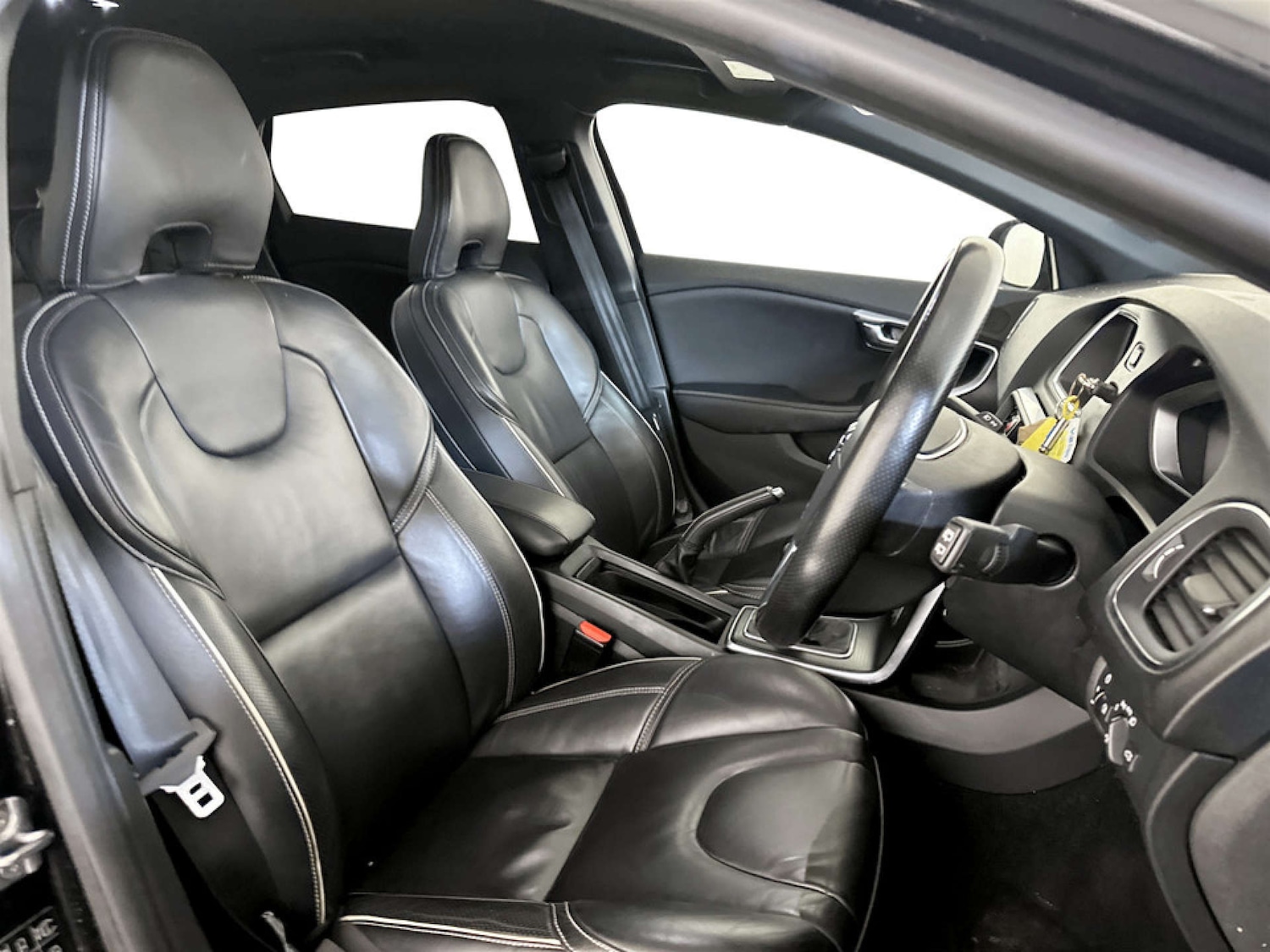 Used Volvo V40 2019 for sale - 77355467: Photo 13