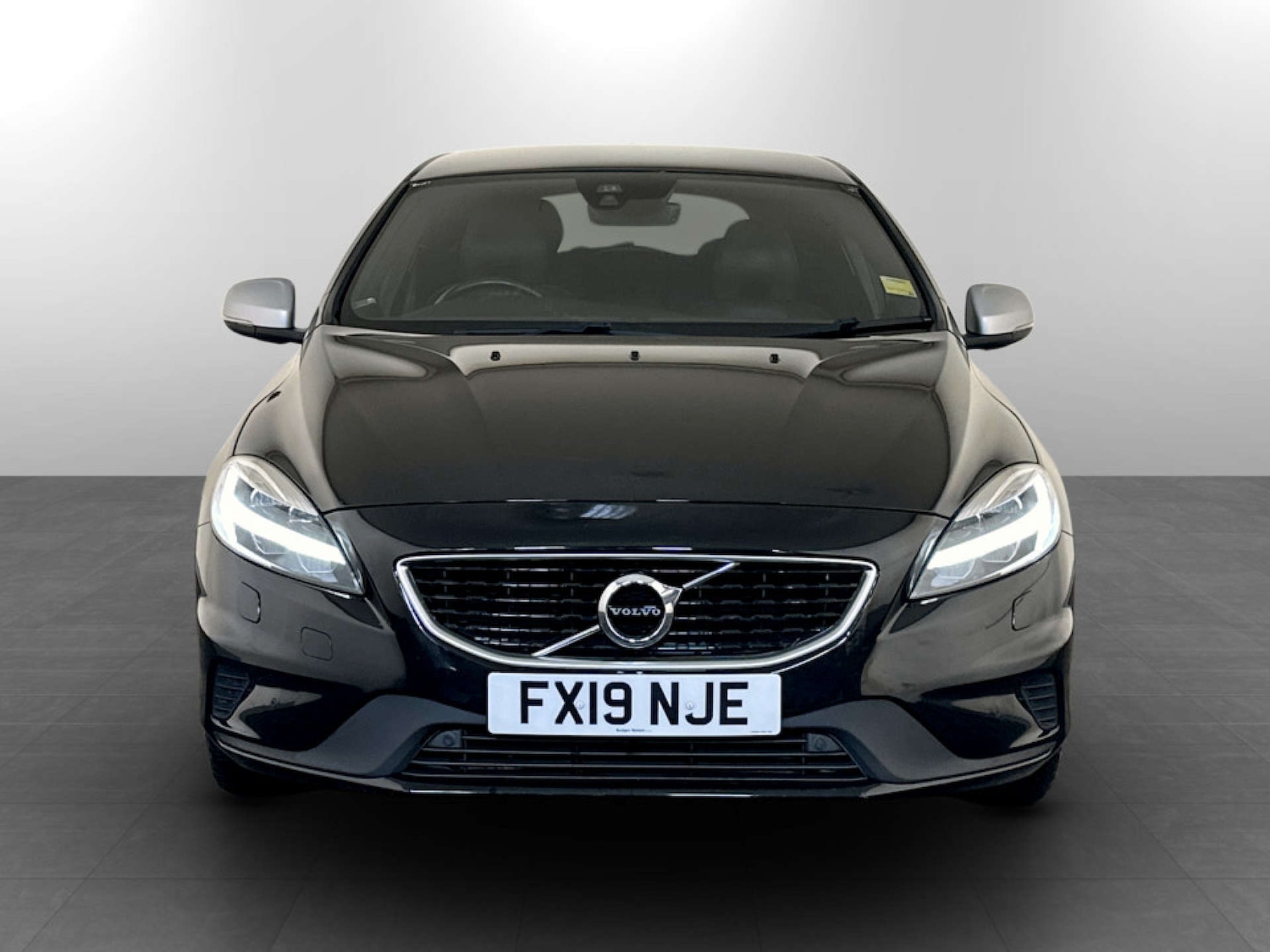 Used Volvo V40 2019 for sale - 77355467: Photo 5